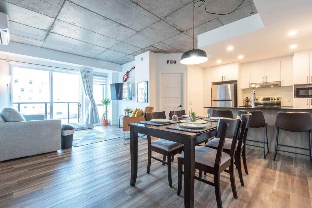 Le Coeur Du Festival D'Ete De Quebec Apartment Luaran gambar